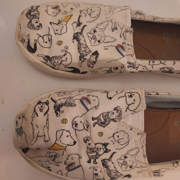 Toms The Year of The Dog Limited Edition Canvas Alpargata in Size Y2 - Youth - Picture 4 of 11